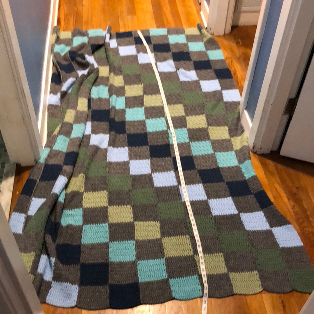 Crochet Blanket Checker Pattern - Picture 1 of 7